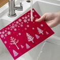 thumbnail image 4 of Juego de 6 manteles individuales navideños de PVC para mesa de comedor, tapetes aislantes del calor fáciles de limpiar, 4 of 5