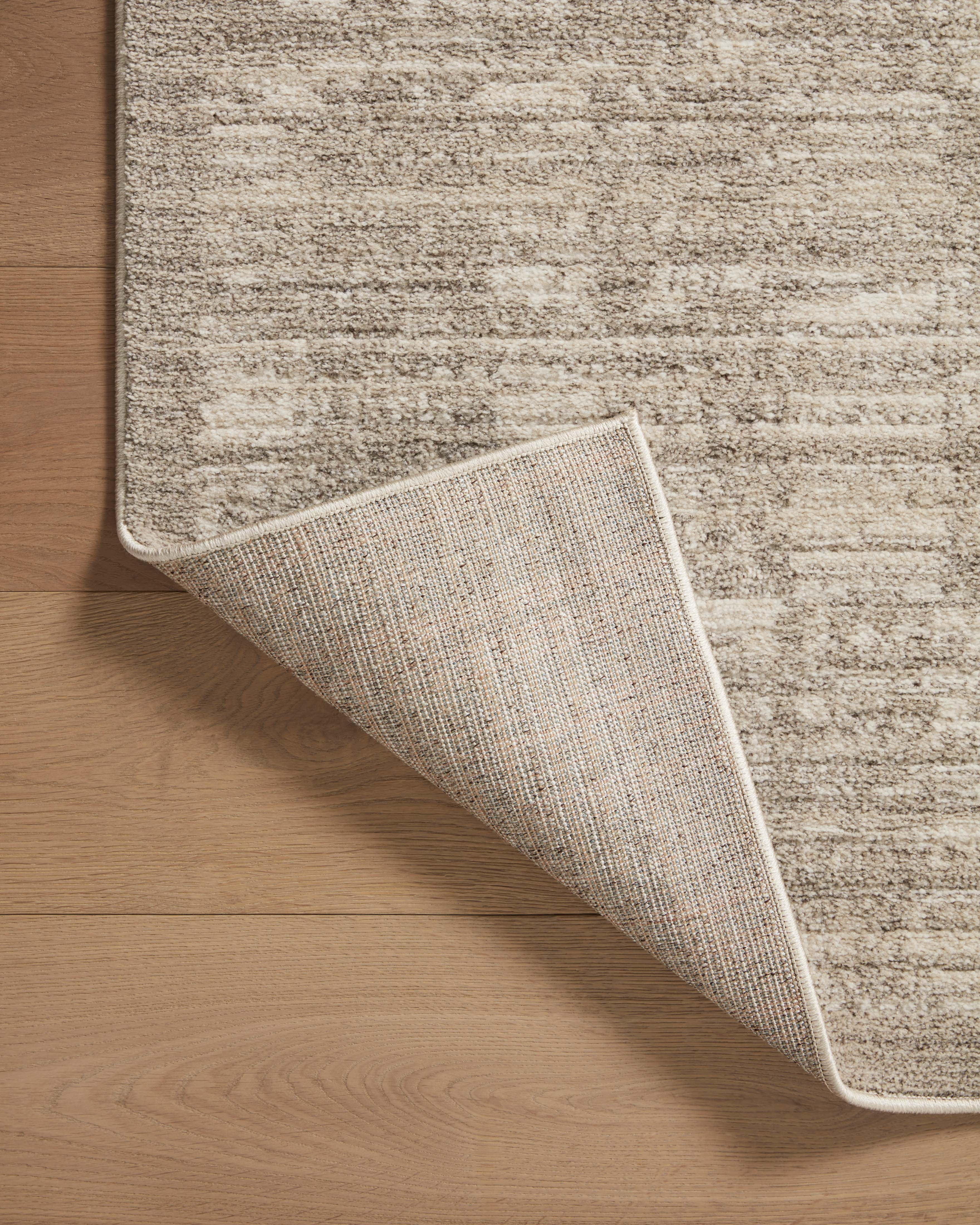 Loloi Darby Pebble / Sand 2'-7" x 8'-0" Runner Rug