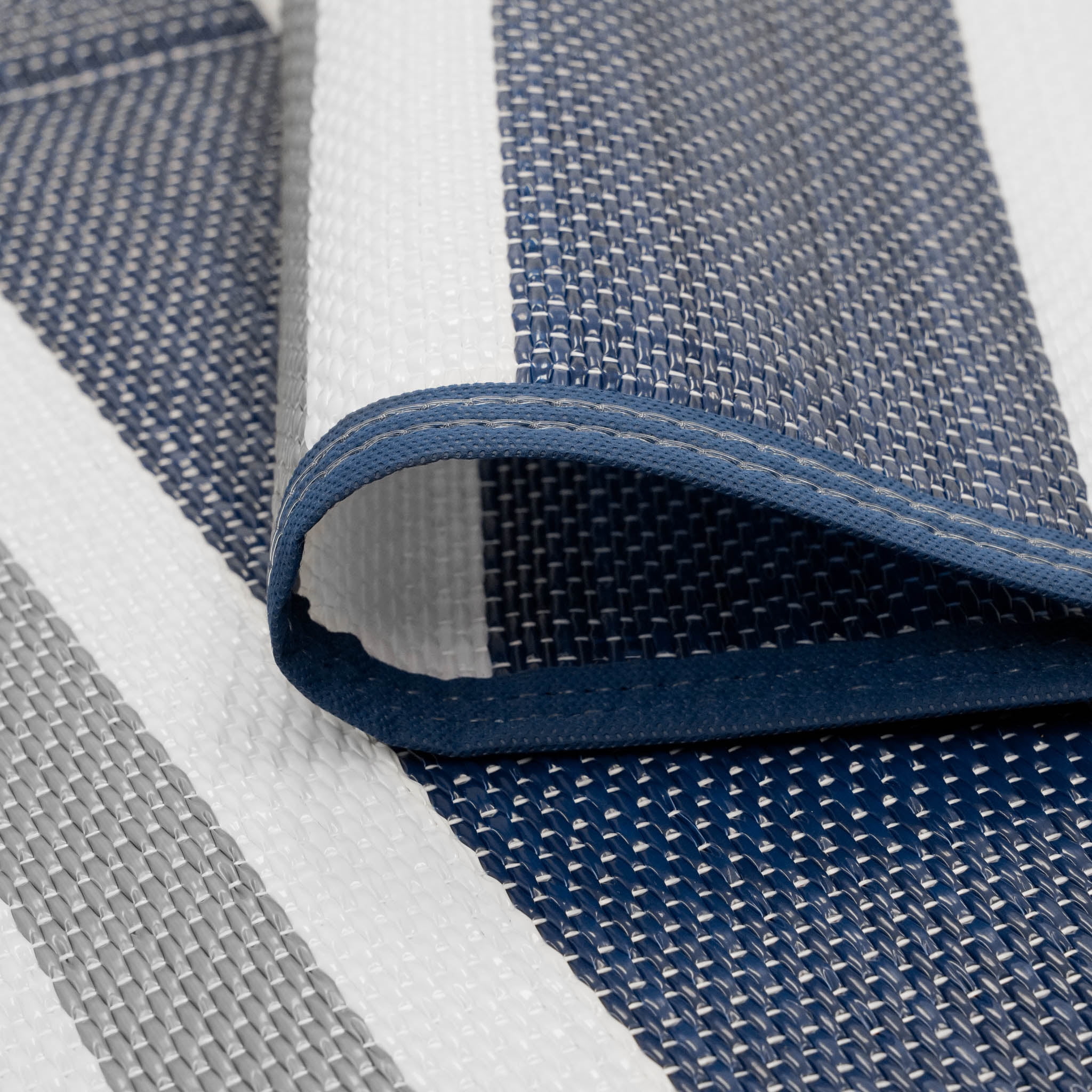 Luna Contemporary Stripe Navy and Gray Polypropylene Reversible Plastic Straw Outdoor Area Rug, 7'11'' x 10'3'' Rectangle