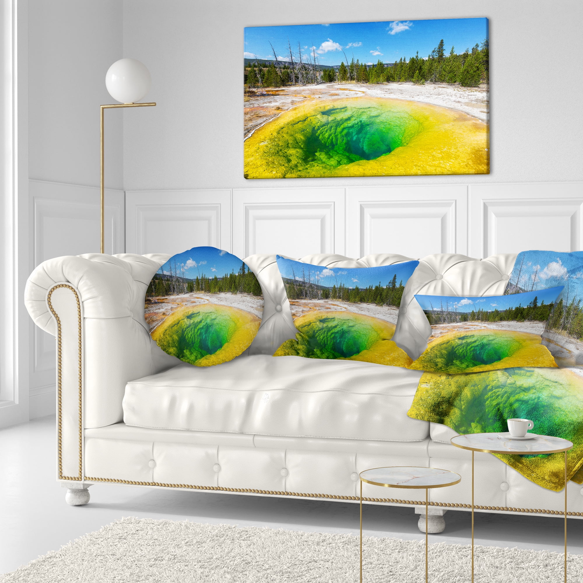 Designart Morning Glory Pool Close up - Landscape Photography Throw Pillow - 12x20