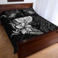 thumbnail image 3 of Islas Marshall Juego de Cama Colcha - Estilo Pescado con Flores de Plumeria, 3 of 5