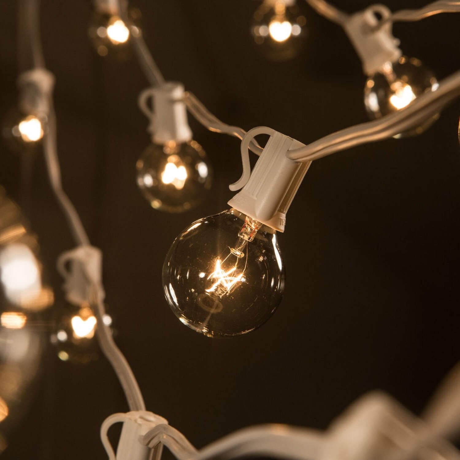 100 Foot White String Lights - G40 Clear Globe Bulbs (White Wire) - Outdoor Indoor String Lights for Wedding, Bistro, Market, Cafe, Bedroom and Tent Lighting