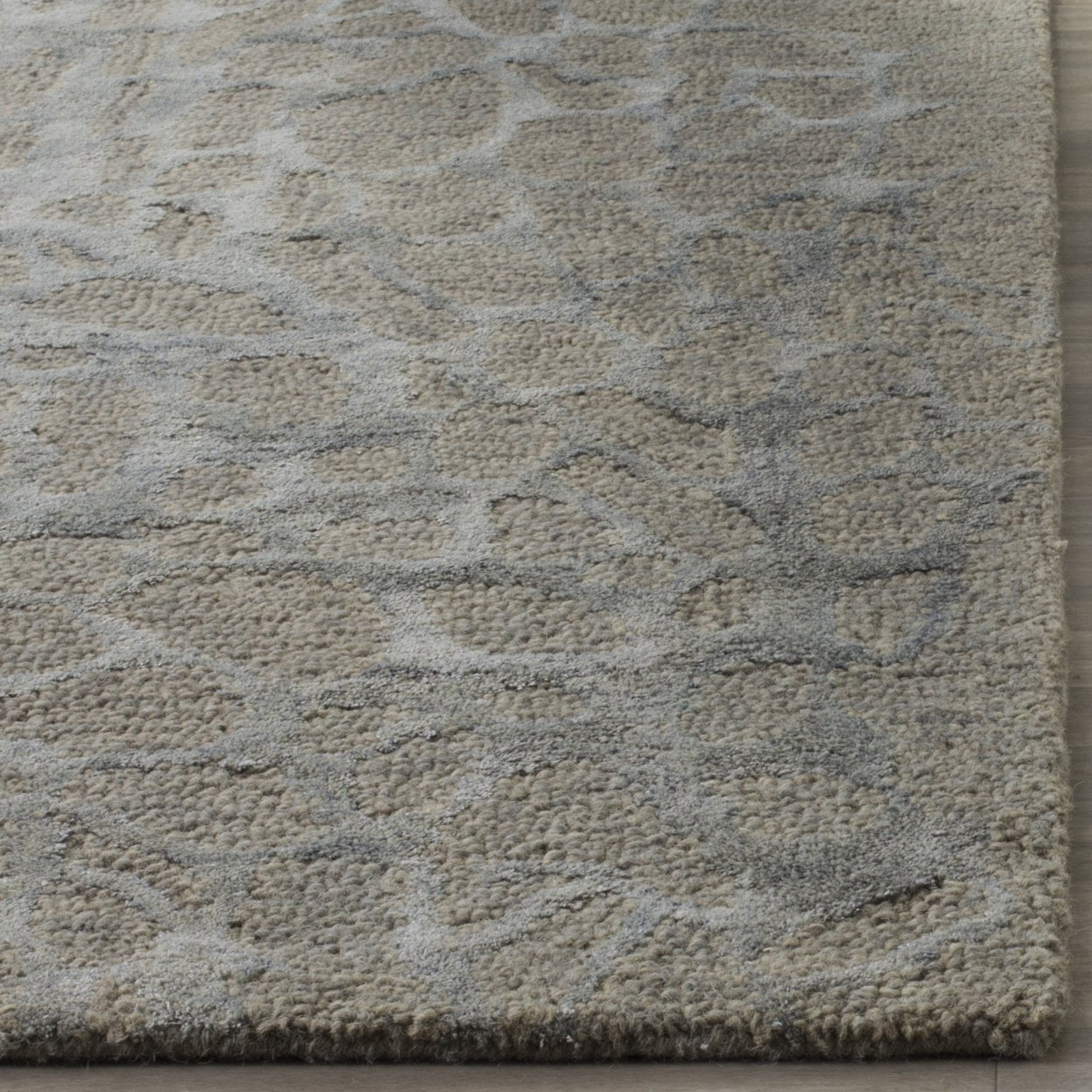 SAFAVIEH Blossom Clarence Abstract Area Rug, Grey, 4' x 6'