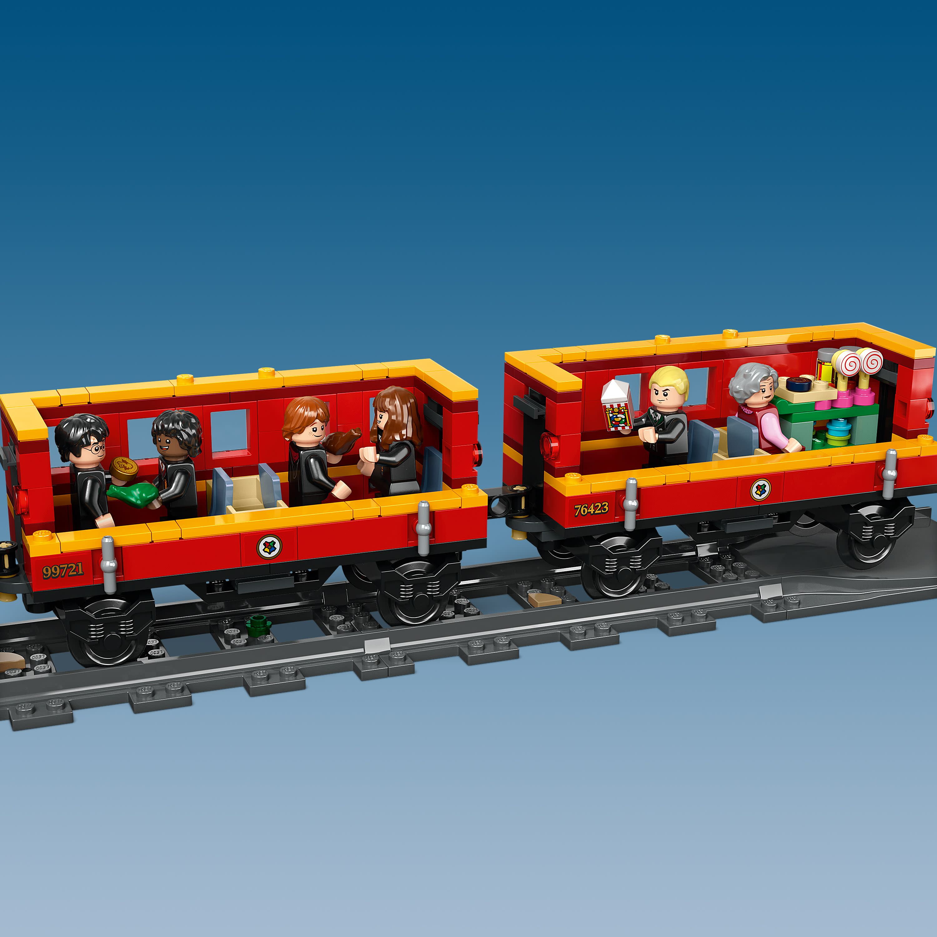 Hogwarts Express ™ Train Set with Hogsmeade Station™ 76423