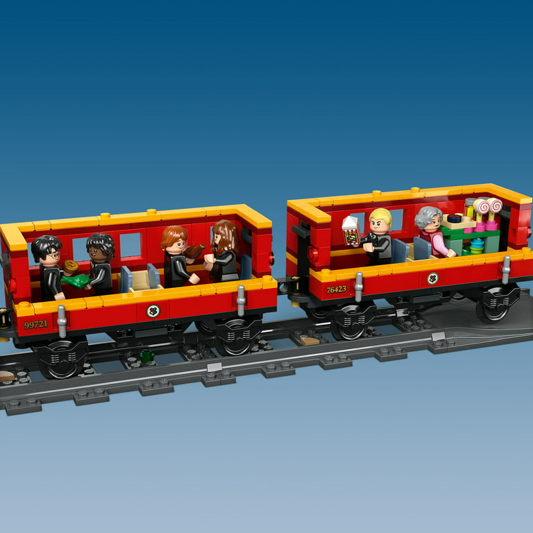 LEGO Harry Potter 76423 Hogwarts Express & Hogsmeade Station Playset