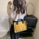 thumbnail image 3 of Bolsa de Cruzada, Bolso de Hombro con Apariencia Alta, Estilo Femenino, Cute Portable Commuting Shoulder Bag, for Office, Metal Frame, Foldable, Durable, Lightweight, for Women, High-Volume, 3 of 7