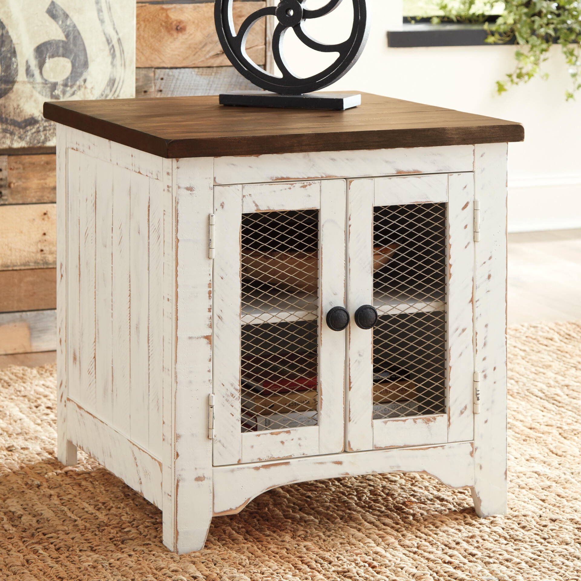 Signature Design by Ashley Casual Wystfield End Table  White/Brown