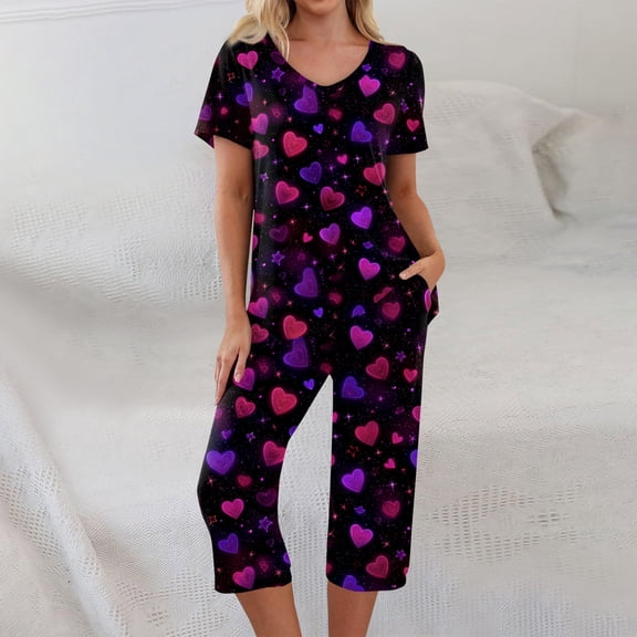 Women's Valentines Day Pajama 2 Pieces Heart Print Nightwear Short Sleeve Capri Pants Pjs Set with Pockets