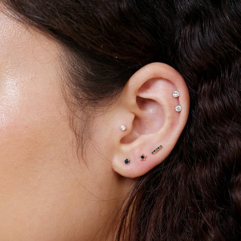 helix piercing  Cool ear piercings, Guys ear piercings, Earings