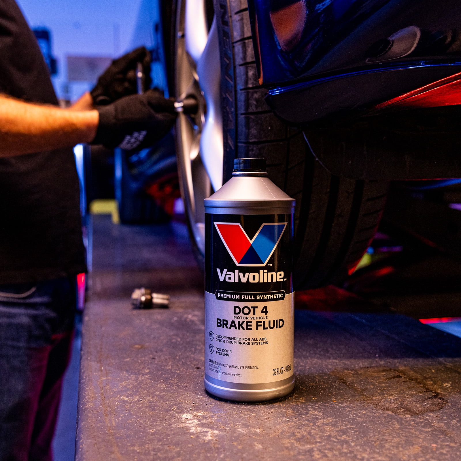 Valvoline Superior Performance DOT 4 Full Synthetic Brake Fluid 32 Fl oz