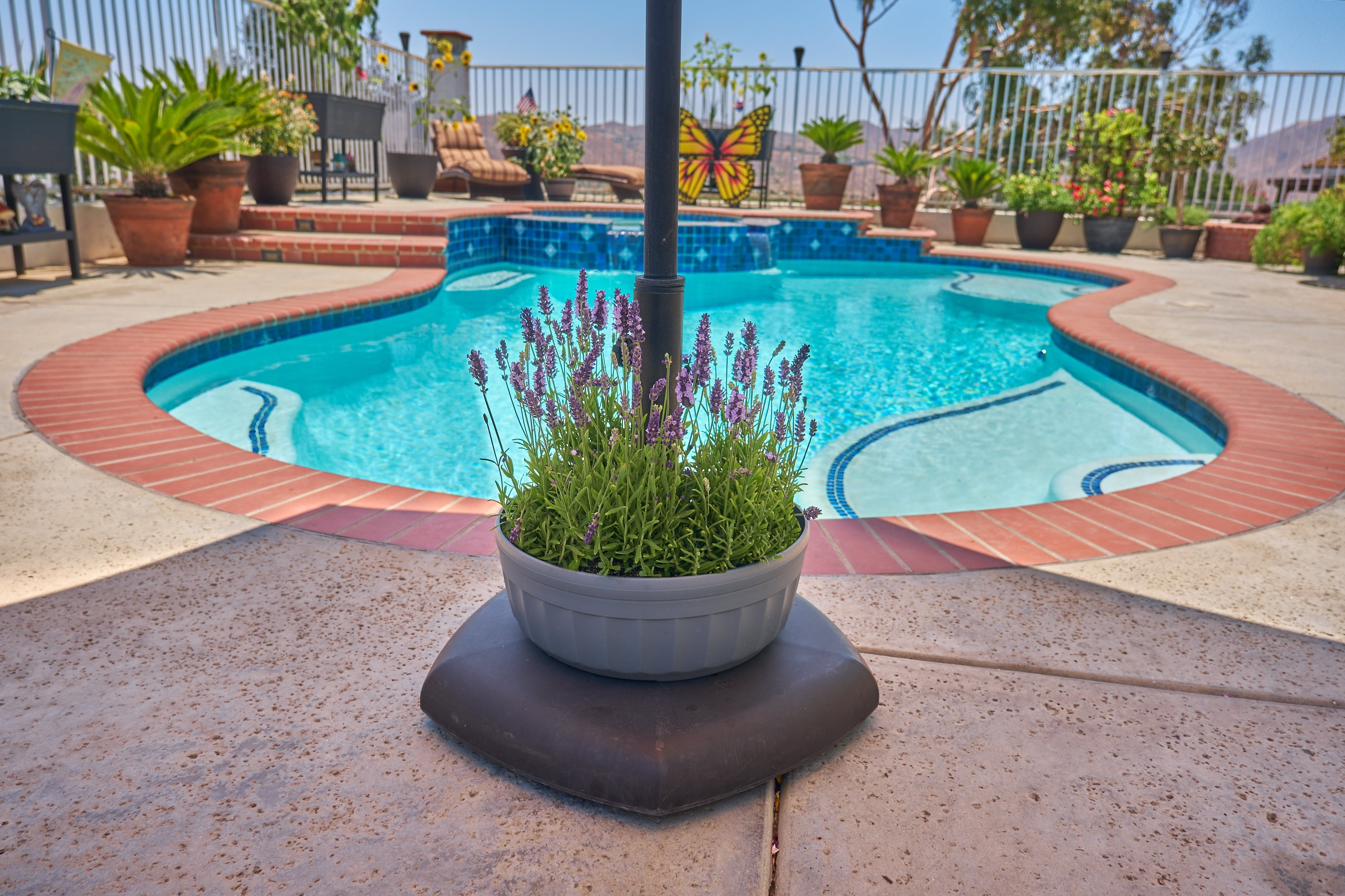 The Savannah Planter: Grey