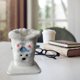 thumbnail image 5 of Soporte para gafas con forro suave, bonito soporte para gafas de sol de mesa, soporte para gafas Cachorro blanco con sombrero, 5 of 8