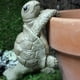 thumbnail image 5 of Figura de Tortuga Trepadora de Resina para Colgar En Macetas, Ideal Como Regalo para El Jardín., 5 of 6