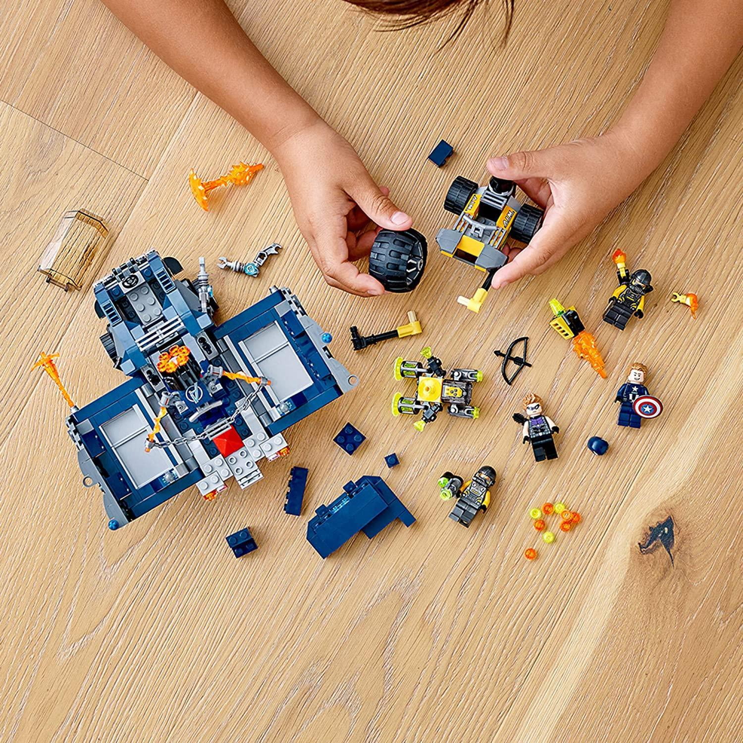 Captain america and hawkeye lego set hotsell