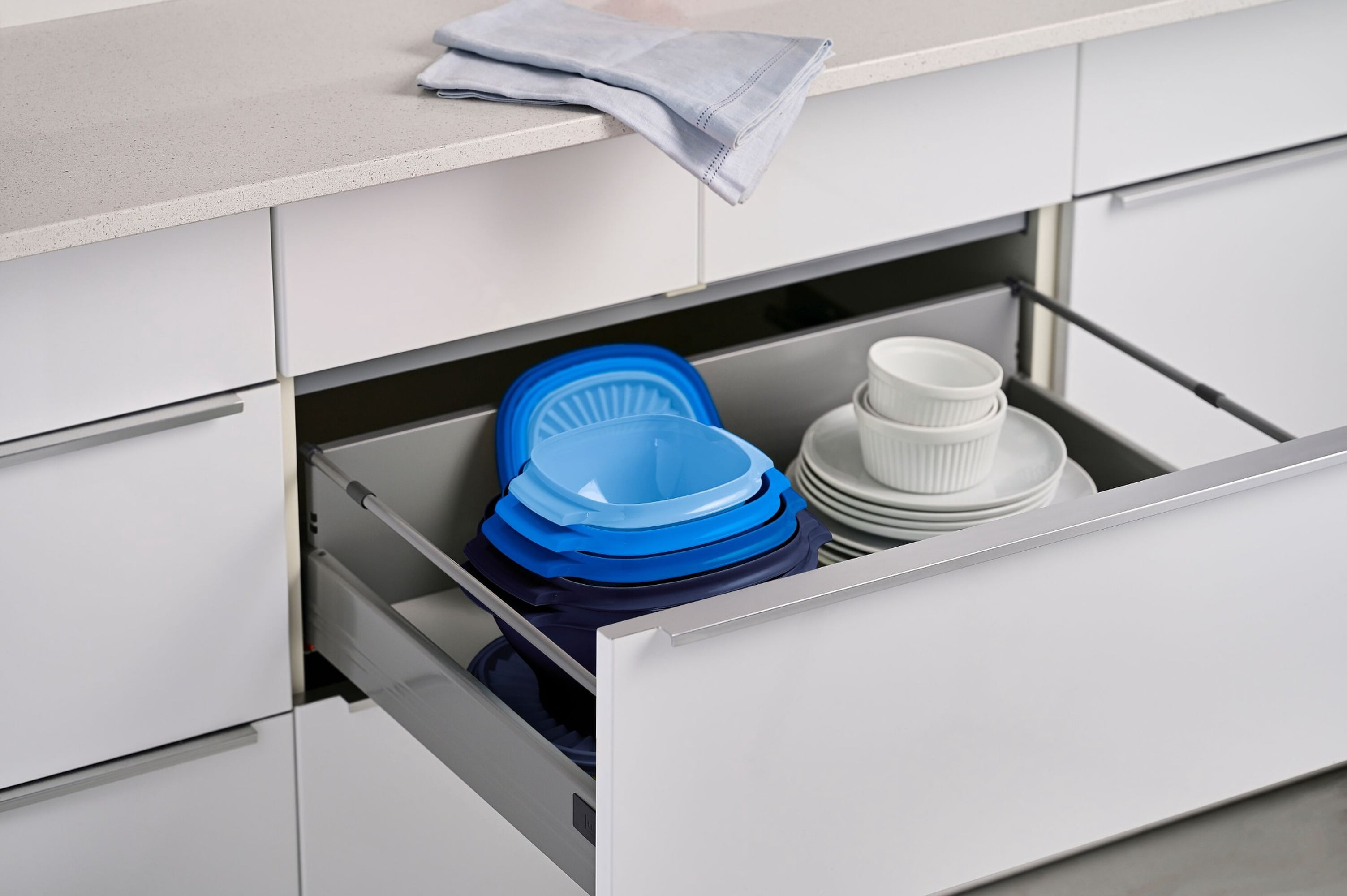 Tupperware Heritage 10 PC Set - Blue