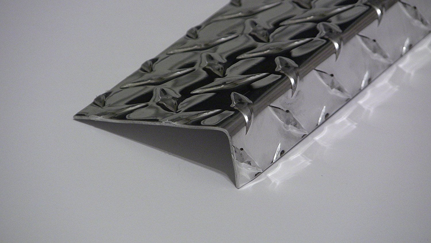 Aluminum Diamond Plate Angle .062 x 1 x 3 x 48 in. Offset UAAC (2pcs