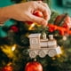 thumbnail image 5 of Adornos navideños, adornos navideños, regalos navideños, colgantes pequeños decorativos especiales de Navidad, juego de colgantes de plástico galvanizado en color dorado, objetos decorativos de plásti, 5 of 6