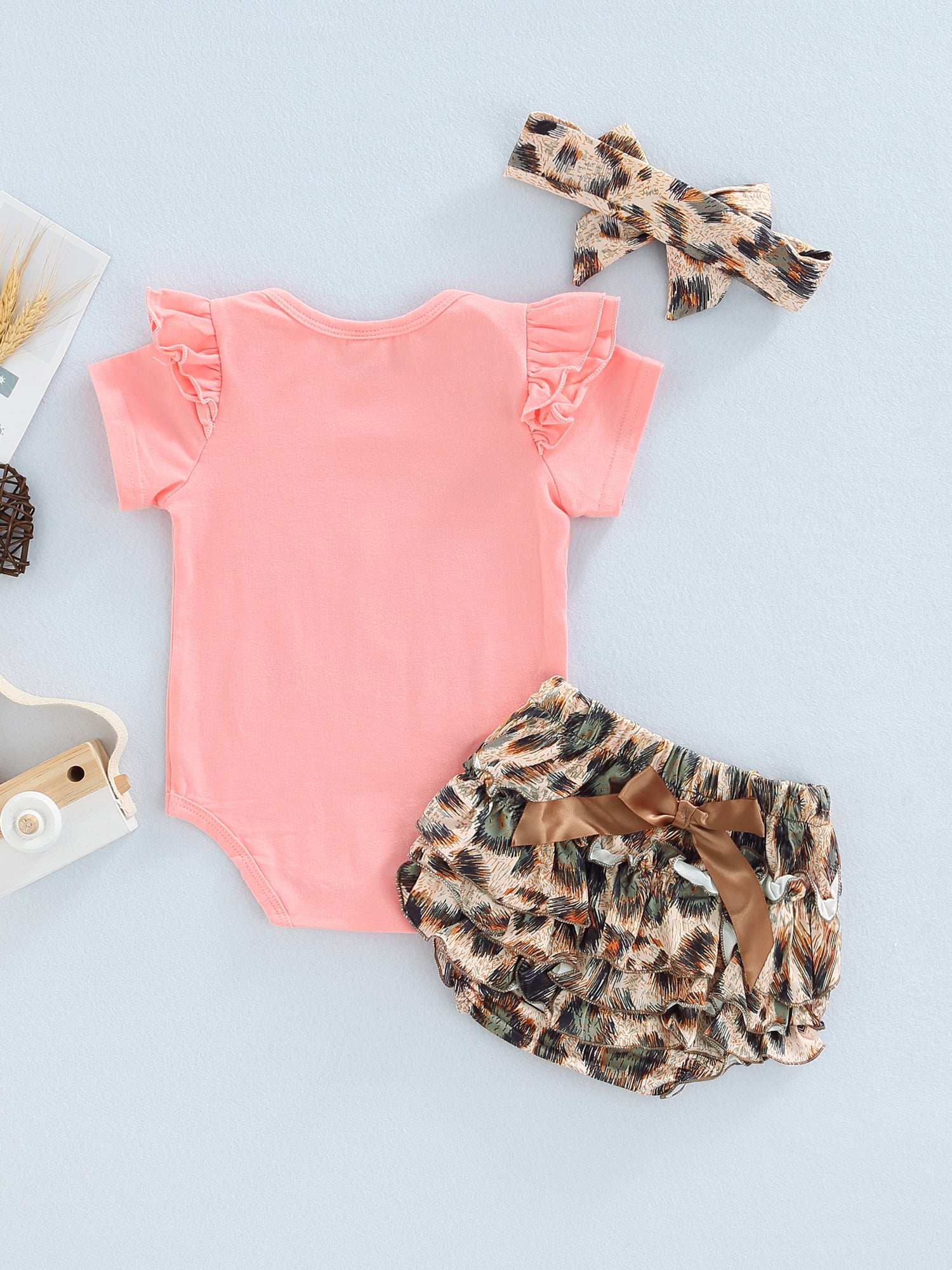 2pcs Baby Girl Solid Sleeveless Bowknot Layered Top and Leopard Shorts Set