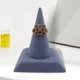 thumbnail image 1 of Soporte de anillo Fernando de exhibición de joyería de terciopelo PU gris, 1 of 7