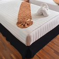 thumbnail image 4 of Microfibre Grand Bedskirt Solide Noir, 4 of 4