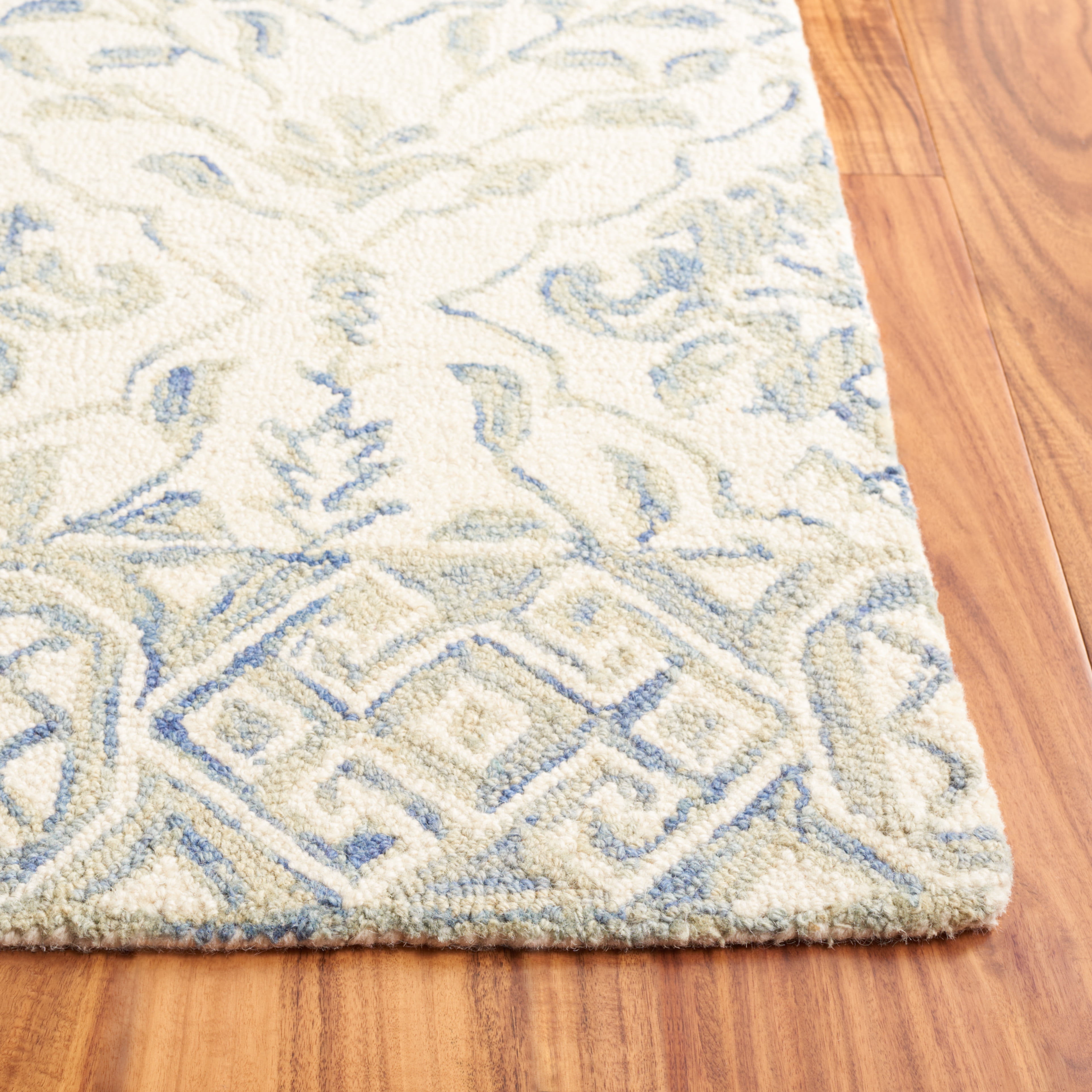 Safavieh Dip Dye Beranadette Floral Wool Runner Rug, Light Blue/Ivory, 2'3" x 20'