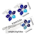 thumbnail image 2 of Set de gemelos y clips de corbata con diseño floral para hombres y mujeres, 2 of 3