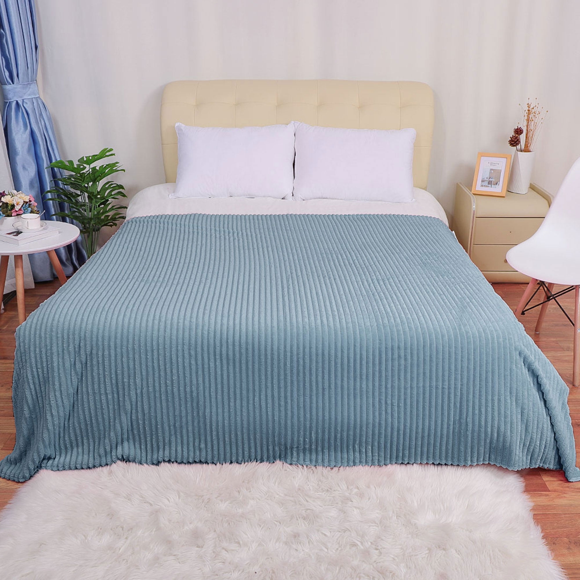 Flannel Fleece Blanket Twin Size 3D Jacquard Stripe Pattern Microfiber Plush Lightweight Bed