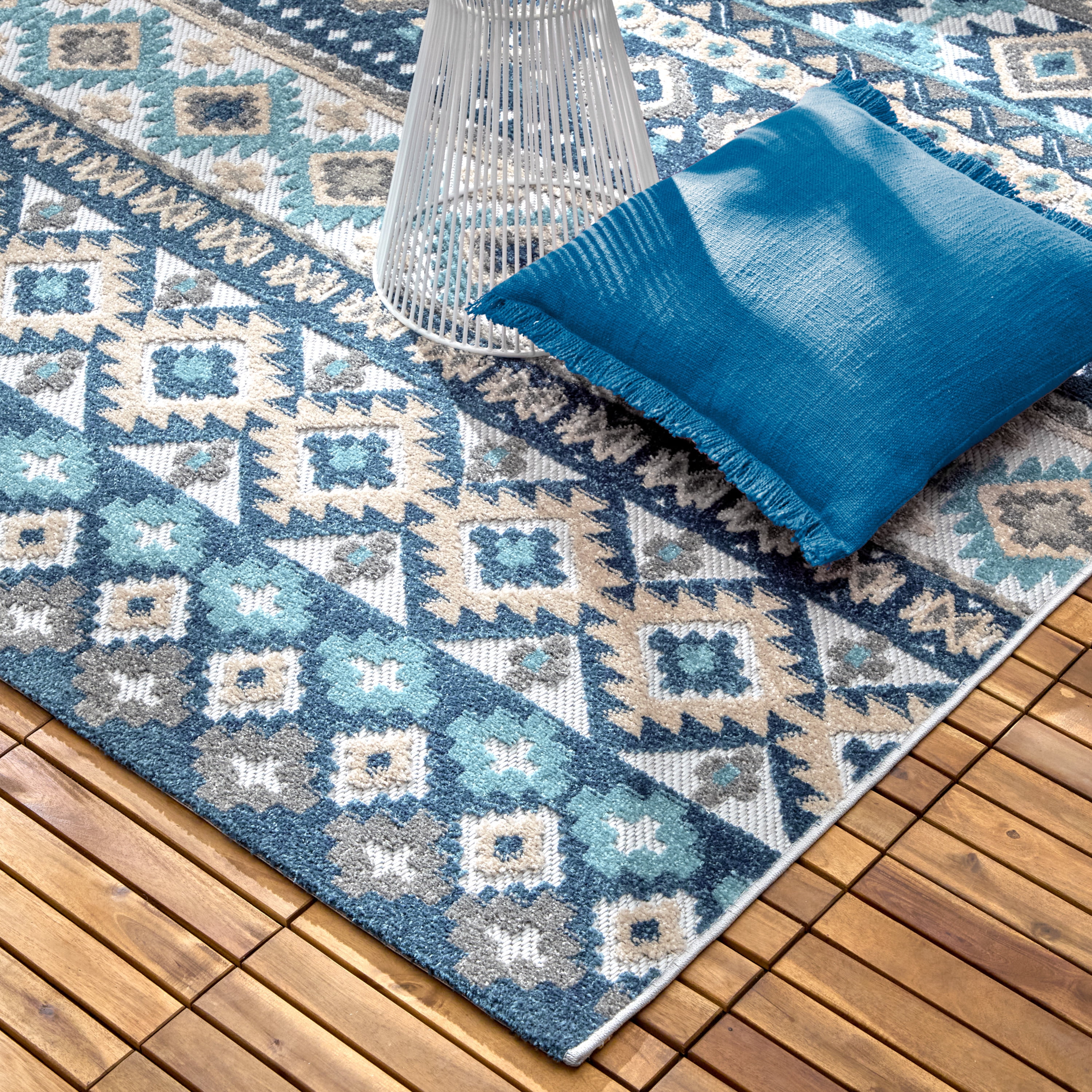 TOWN & COUNTRY EVERYDAY Dahlia Southwestern Stripe Indoor Outdoor Area Rug, UV Fade Resistant, High-Low Pile, Blue/Multi, 7'10"x10'2"
