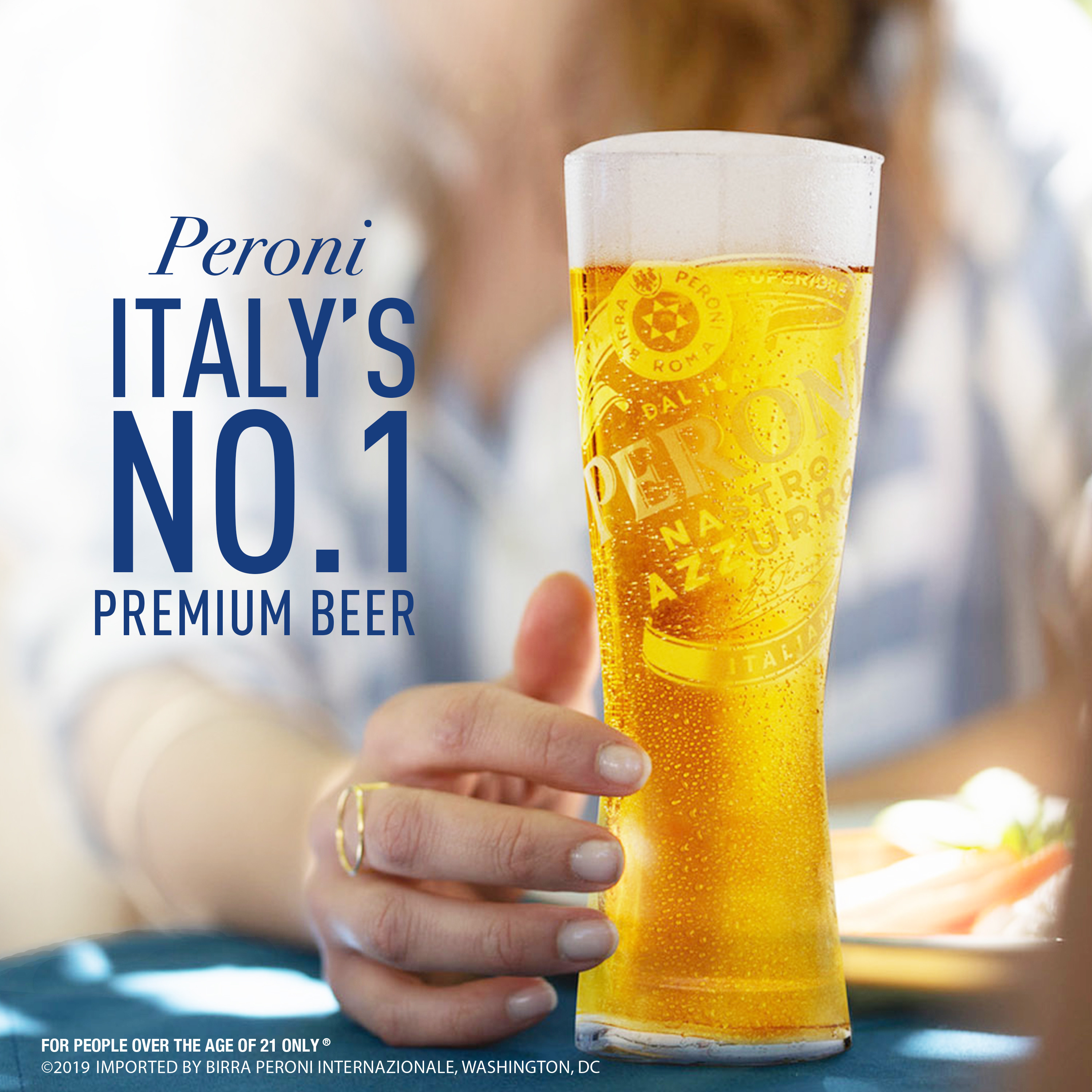 peroni nastro azzurro lager beer import beer beer 12 pack 11 2 fl oz bottles 5 1 abv walmart com walmart com