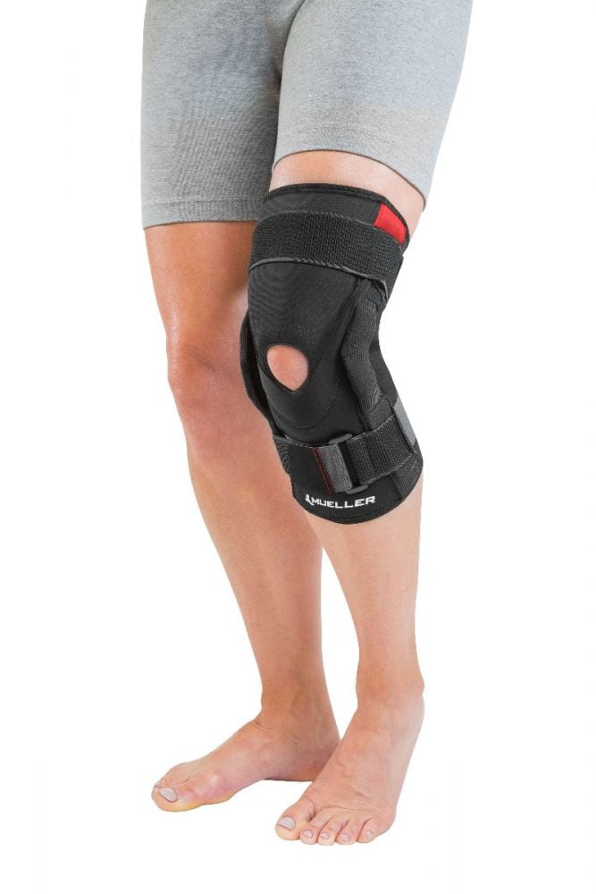 Mueller Hinged Knee Brace, Black, Medium