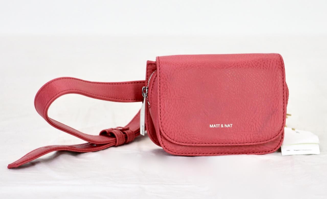 matt and nat fanny pack