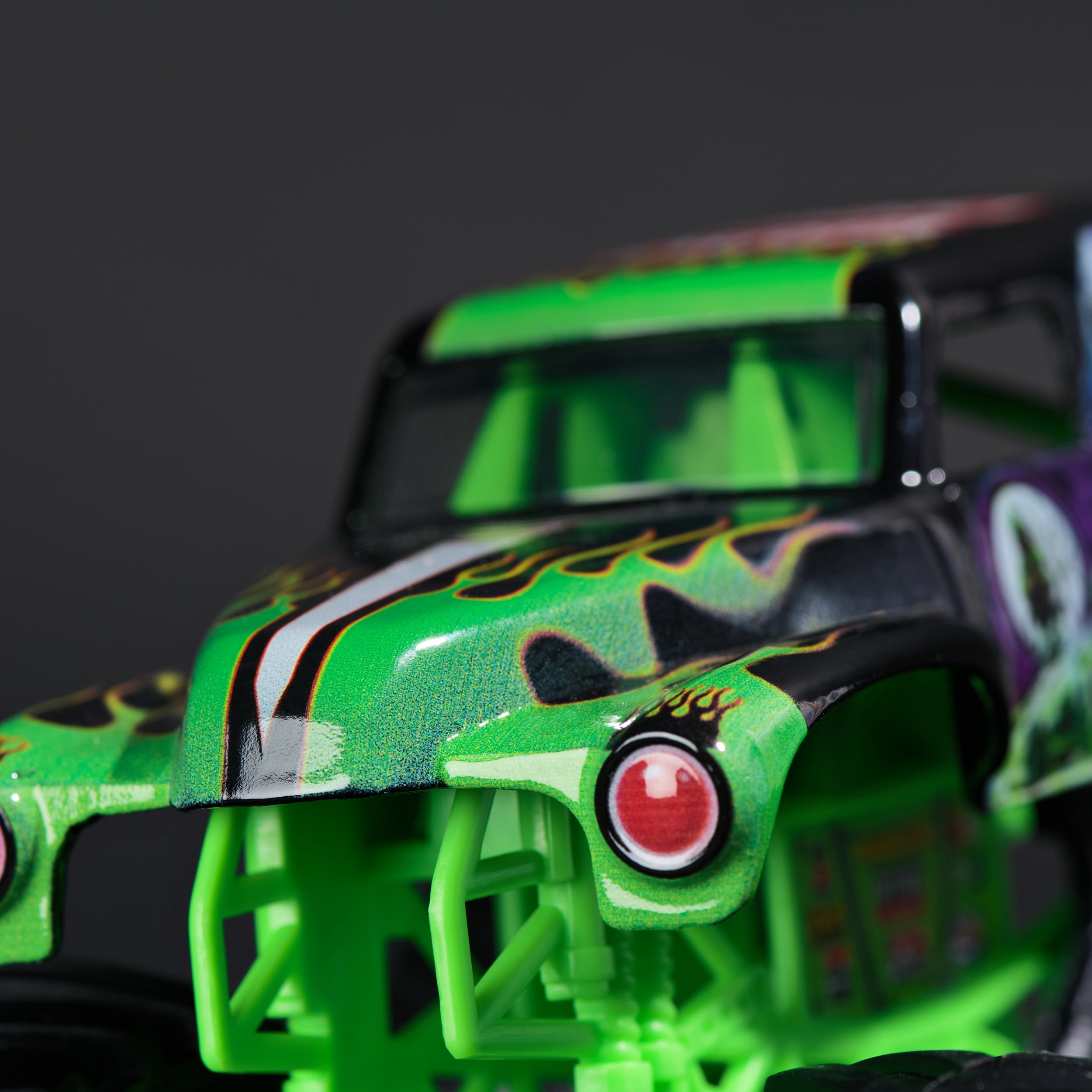 Monster Jam, Official Grave Digger Monster Truck, Collector Die-Cast Vehicle, 1:24 Scale, Kids Toys for Boys and Girls Ages 3 and up