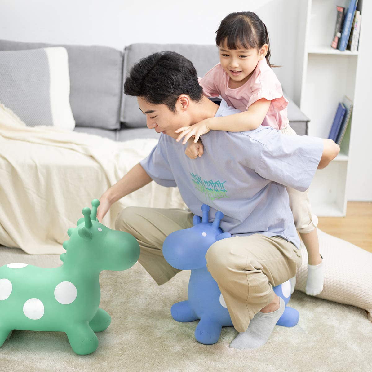 Goldmind Horse Hopper Inflatable Rubber Giraffe,Inflatable Bouncy Animals Hopping，Ride-on Toys for Kids Toddlers Bouncy Horse with Pump，Boys & Girls with Hand Pump（Blue Deer） 
