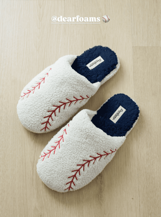 Dearfoams Men's Sports Scuff Slippers