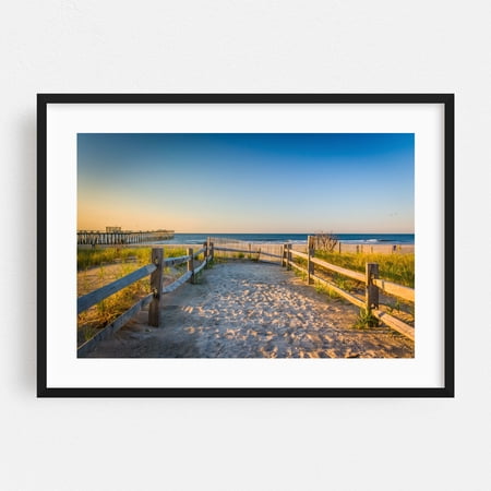 Ventnor Atlantic - Ventnor City New Jersey Photography Black Framed Wall Art Print 12 x 18 inches
