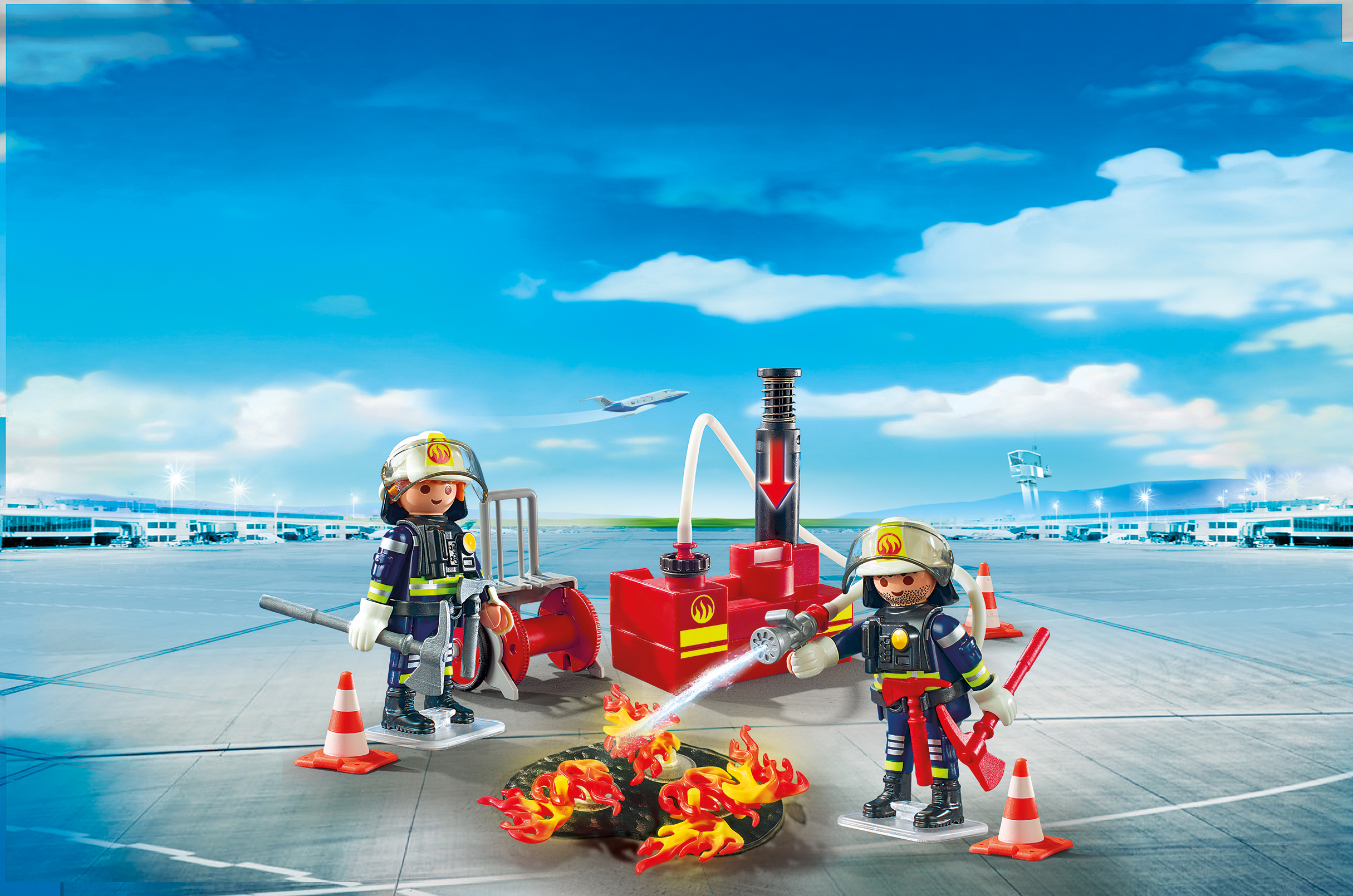 PLAYMOBIL Firefighting Operation with Water Pump - image 3 of 5