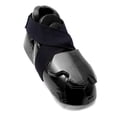 thumbnail image 1 of Empeineras de Karate Century Unisex Color Negro 11226BLK, 1 of 7