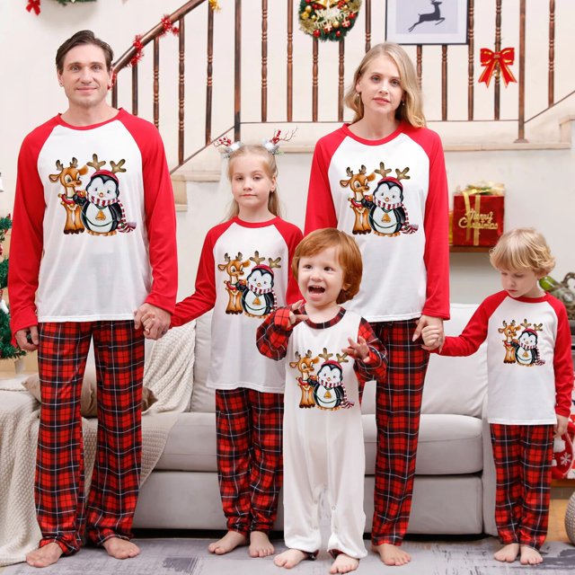 Mother Father Kids Matching Clothing Sets Baby Romper 2023 New Cartoon Print Cute Soft Christmas Pajamas Set Family Look Pyjamas