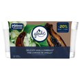 thumbnail image 3 of Glade® Bougie Parfumée en Pot Désodorisant d'Air, Étreinte de Vanille Délicate, Lot de 2, 3 of 9