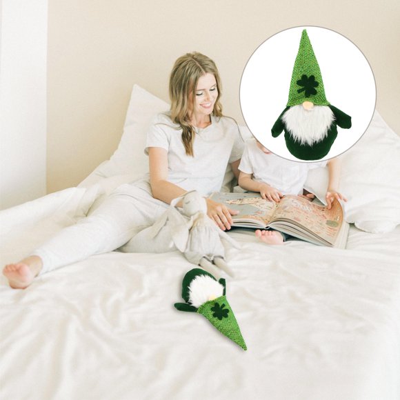 Milisten 1Pc Lucky Decor Mini St Patricks Day Figurines Green Classic Style for Home Owners