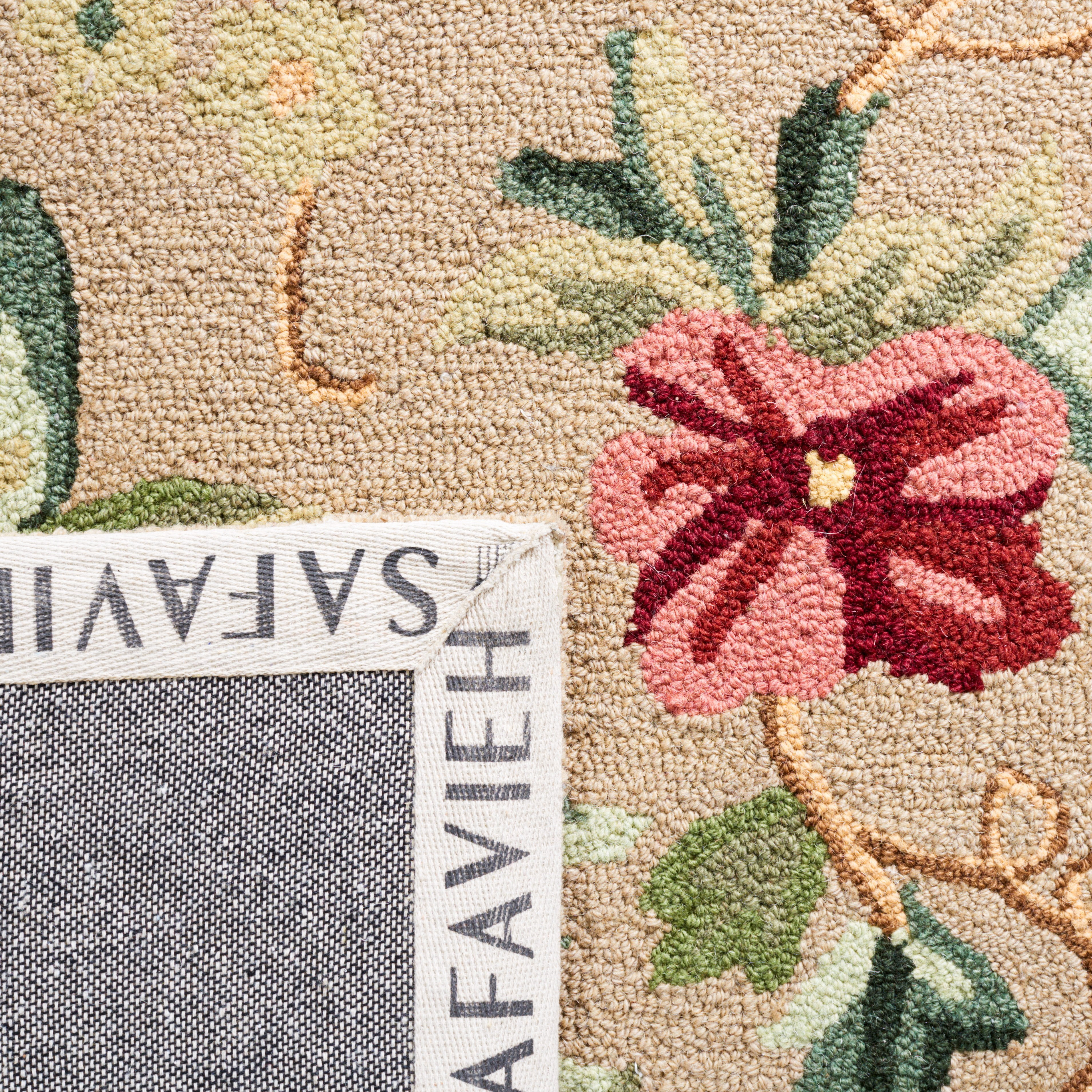 Safavieh Chelsea Gisselle Bordered Wool Runner Rug, Beige, 2'6" x 8'