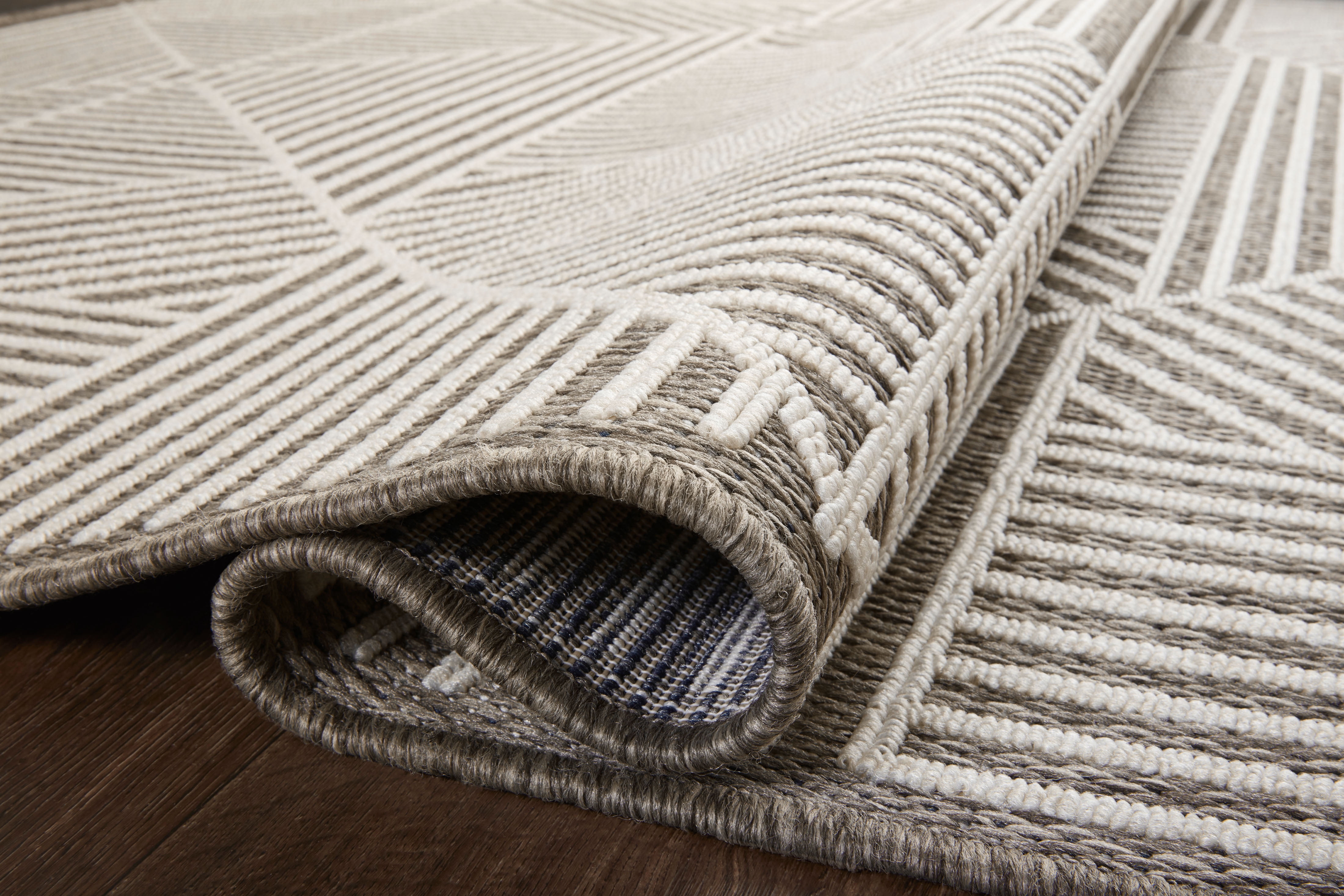 Indoor Outdoor Loloi Rainier Natural / Ivory 7'-10" x 10'-10" Area Rug