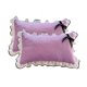 thumbnail image 2 of Juego de dos fundas de almohada de tela cepillada agradable para la piel, decoradas con encaje y lazos, e impresas con un dibujo de rosa. Ideales para dormitorio. Funda de almohada de poliéster., 2 of 6