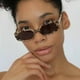 thumbnail image 4 of Gafas De Sol Retro De Marco Pequeño Rectangular Vintage Cuadrado Estrecho Tendencia UV400, 4 of 4