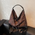 thumbnail image 4 of Bolso bandolera sencillo con doble hombro y estampado de leopardo, estilo universitario, de gran capacidad, con lazo para mujer, novedad de invierno de 2025, 4 of 5