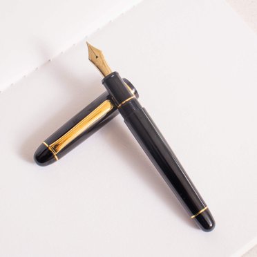 Platinum 3776 Century Black  Gold Fountain Pen