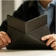 thumbnail image 4 of Funda Para iPad Air 13 M2 Native Union negro, 4 of 9