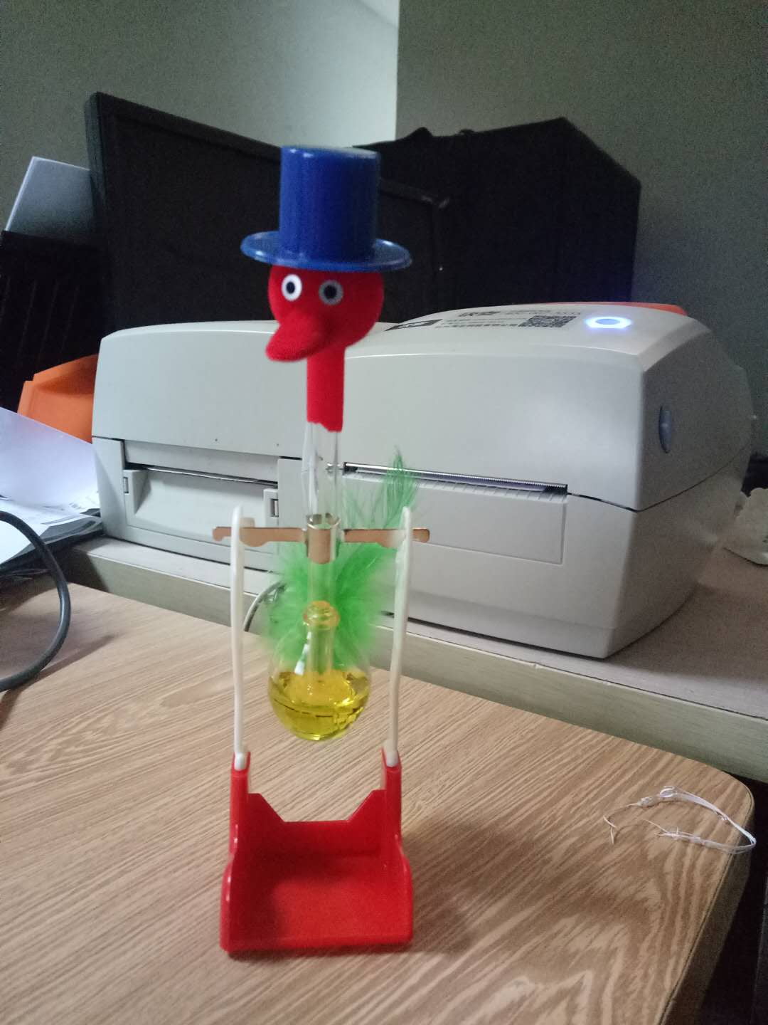 duck drinking water toy