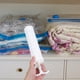 thumbnail image 5 of Bomba manual para bolsas de compresión al vacío, ideal para el hogar y los viajes., 5 of 6