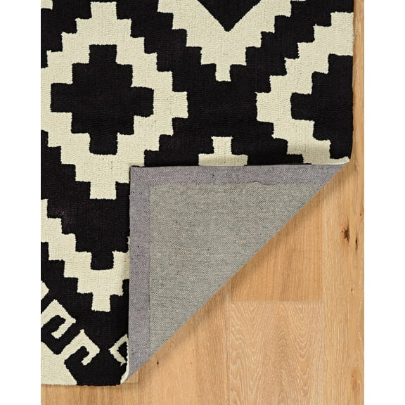 Riverbay Furniture Transitional Polyester 8'x10' Rug in Ivory and Black